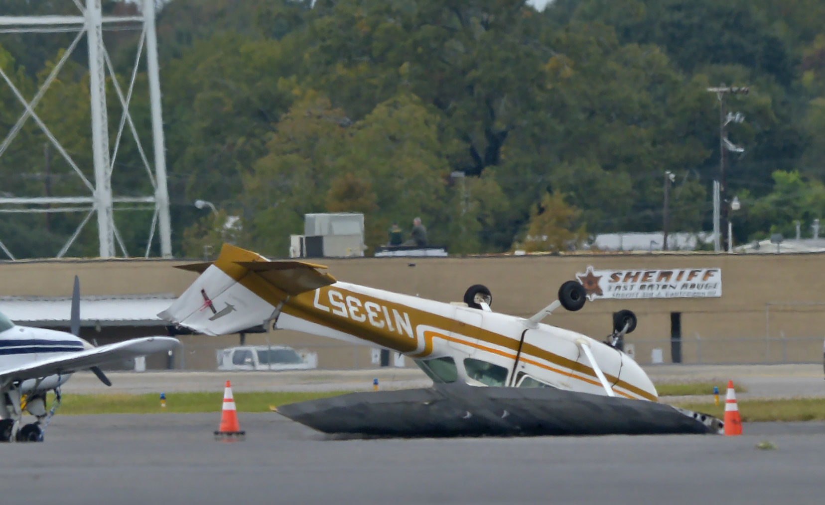 BR.airportdamage.110218_HS_194